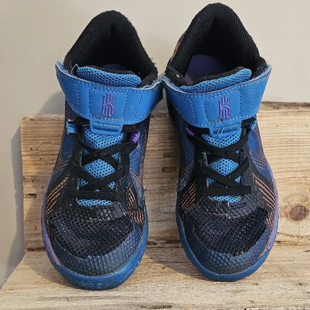 FREE W ANY PURCHASE OVER $8 Nike Kyrie Flytrap 5 Tie Dye Youth Boys Size 1